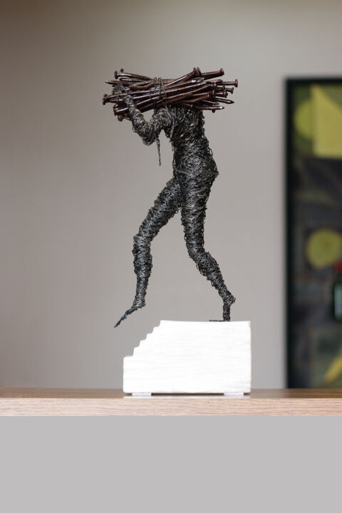 Scultura intitolato "Winter (35x15x13 2.…" da Karen Axikyan, Opera d'arte originale, Pietra