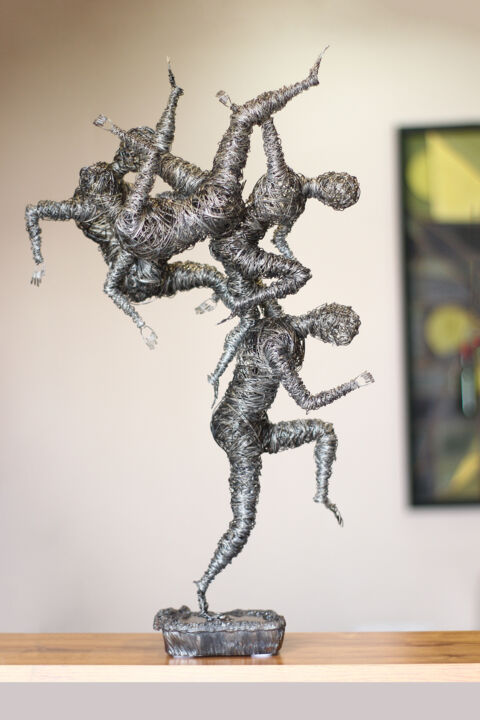 Sculpture intitulée "Deviation from the…" par Karen Axikyan, Œuvre d'art originale, Métaux