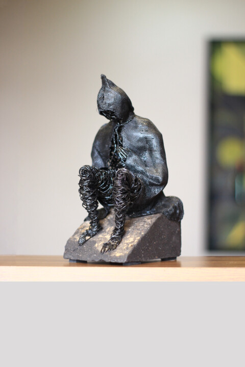 Sculpture intitulée "Waiting for better…" par Karen Axikyan, Œuvre d'art originale, Métaux