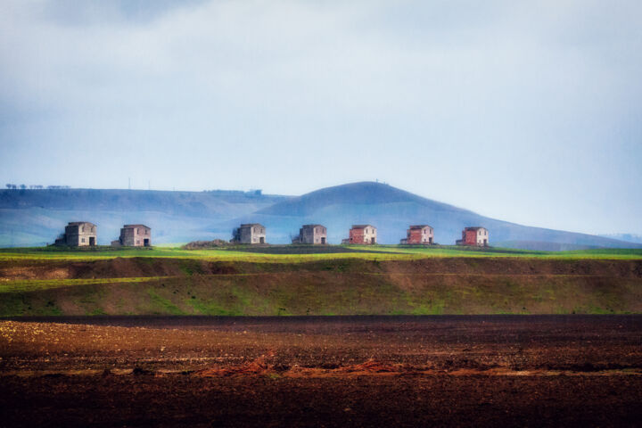 Фотография под названием "Seven homesteads" - Karim Carella, Подлинное произведение искусства, Цифровая фотография