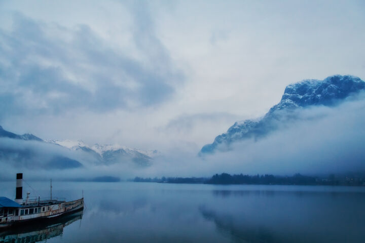 Fotografia zatytułowany „Plinio boat” autorstwa Karim Carella, Oryginalna praca, Fotografia cyfrowa