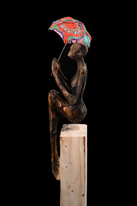 Sculpture intitulée "Rescapée du Futur (…" par Karmax, Œuvre d'art originale, Bois