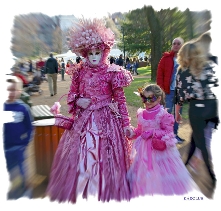 Photographie intitulée "011.Carnaval-Annecy…" par Karolus, Œuvre d'art originale, Photographie numérique