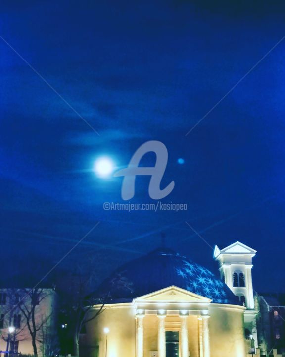 Fotografia zatytułowany „Moon & church ©” autorstwa Kasiopea, Oryginalna praca, Fotografia cyfrowa