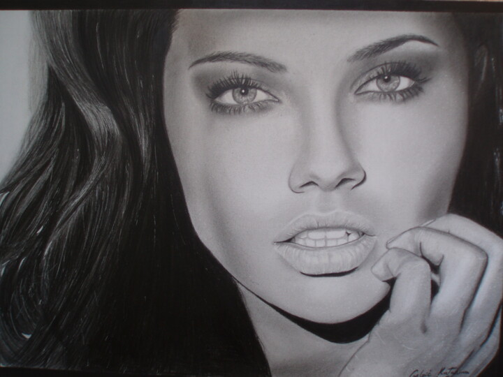 Dibujo titulada "Adriana Lima" por Katarina Grbic, Obra de arte original, Lápiz