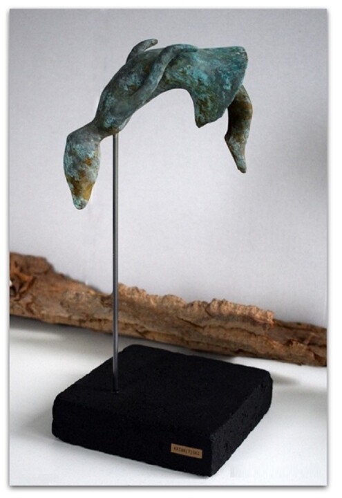 Sculpture titled "I am Feather" by Katar(T)Ski, Original Artwork, Resin