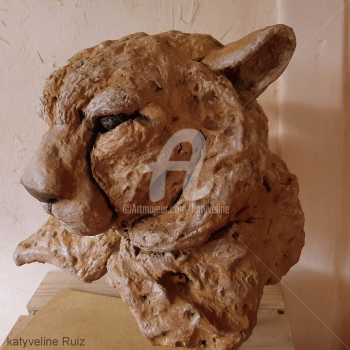 Sculpture titled "Cheetah (Guepard)" by Katyveline Ruiz, Original Artwork, Terra cotta