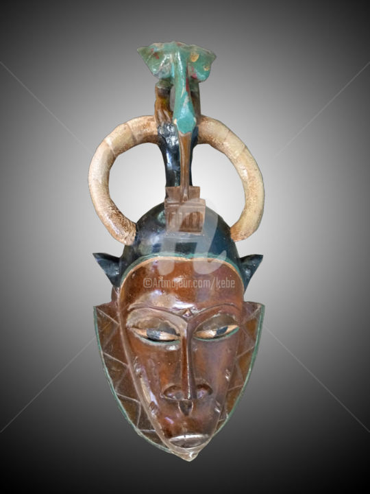 Skulptur mit dem Titel "Masque Gouro art tr…" von Kebe, Original-Kunstwerk, Holz