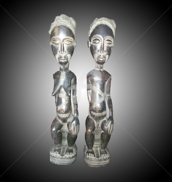 Sculptuur getiteld "Statuette Baoulé ar…" door Kebe, Origineel Kunstwerk, Hout