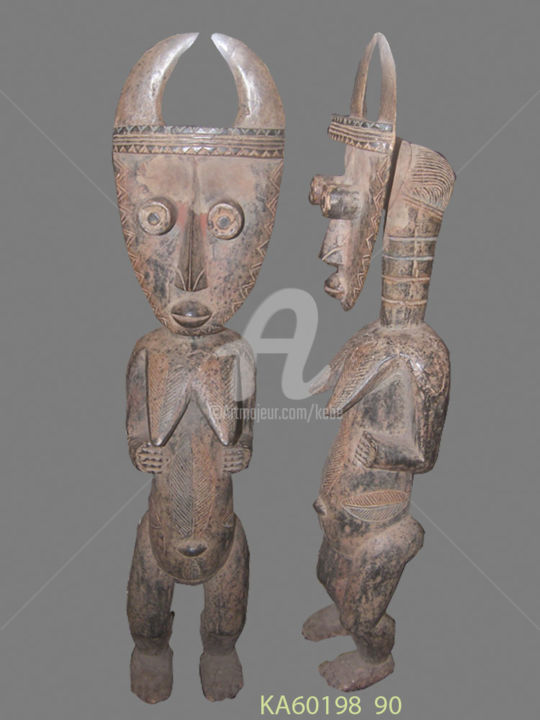 Sculpture titled "Statuette Grébo  ar…" by Kebe, Original Artwork, Wood