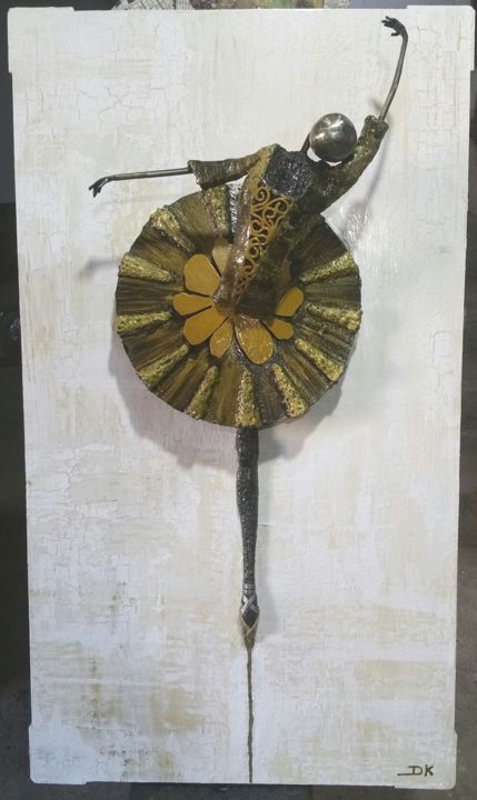 Sculpture titled "La pointe 2" by Khalid Darnaoud, Original Artwork
