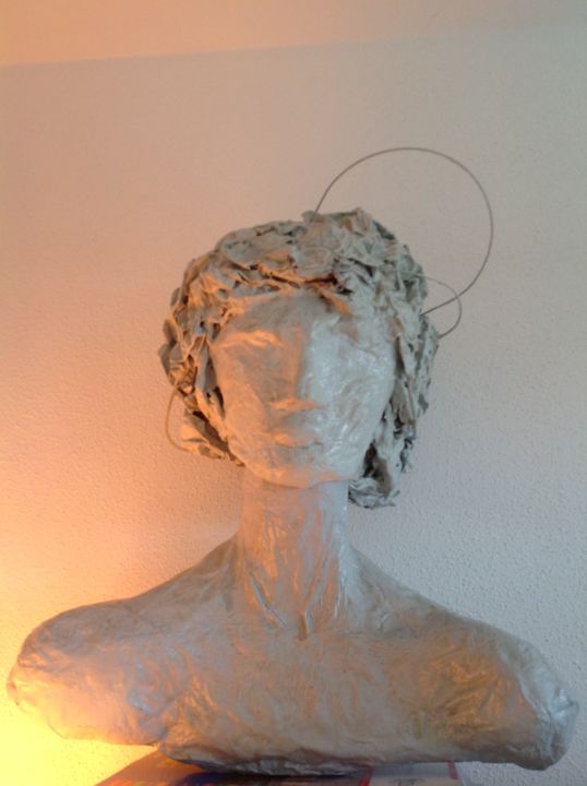 Skulptur mit dem Titel "EINE FRAU" von Kalina Houbanova, Original-Kunstwerk