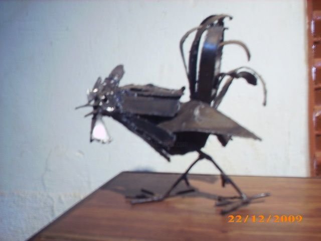 Sculpture titled "LE COQ" by Kienou, Original Artwork, Metals