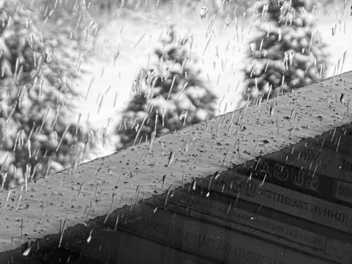 Fotografia intitolato "Freezing Rain with…" da Llewellyn Berry, Opera d'arte originale, Fotografia digitale