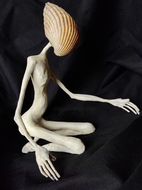 Sculpture intitulée "Aliéné (6)" par Karine Krynicki, Œuvre d'art originale, Papier mâché