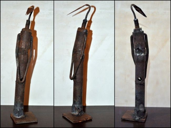 Sculpture titled "Femme-oiseau" by Karine Krynicki, Original Artwork, Metals