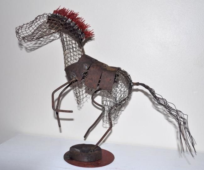 Sculptuur getiteld "Crazy Horse" door Karine Krynicki, Origineel Kunstwerk, Metalen