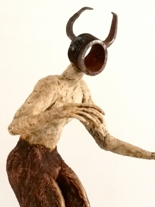 雕塑 标题为“Faune (2015)” 由Karine Krynicki, 原创艺术品