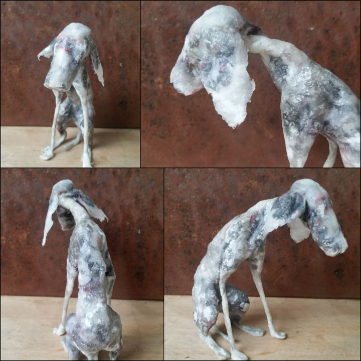 Sculpture titled "Petit chien" by Karine Krynicki, Original Artwork, Mixed Media