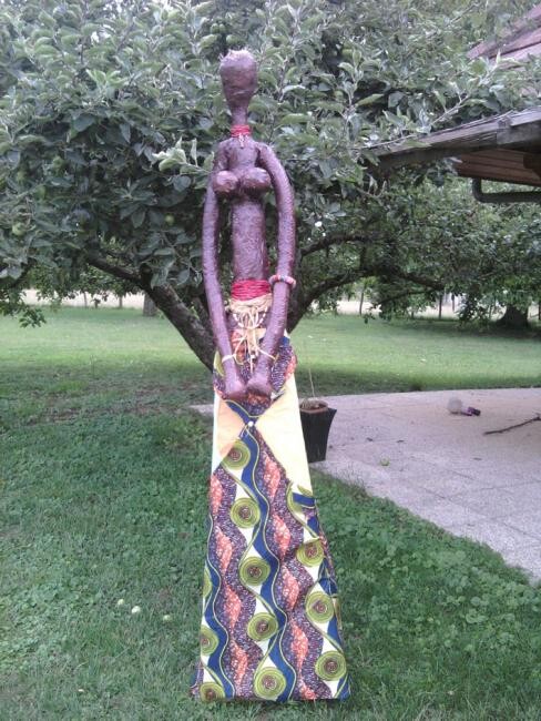 Sculpture intitulée "Mon Africaine!" par Koki, Œuvre d'art originale