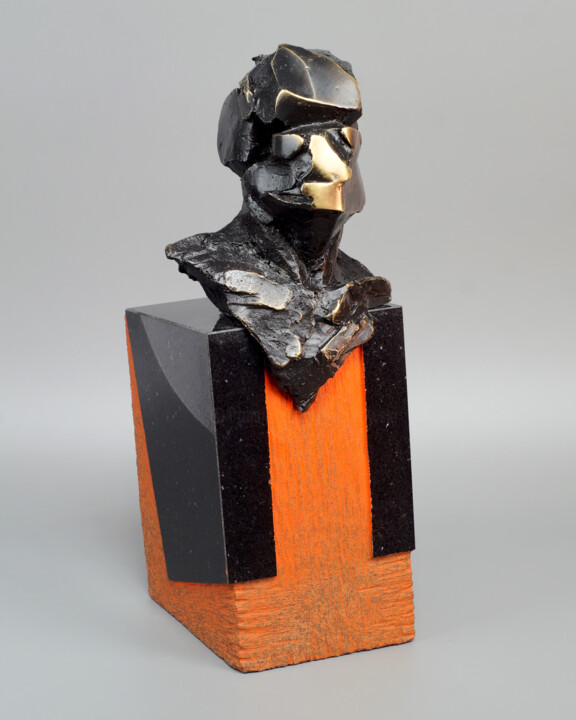 Skulptur mit dem Titel "HERCYN III" von Konrad Ziolkowski, Original-Kunstwerk, Metalle