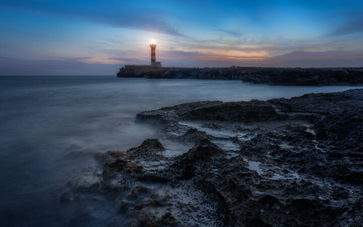 Fotografia zatytułowany „Lighthouse” autorstwa Marek Kopnicky, Oryginalna praca, Fotografia filmowa