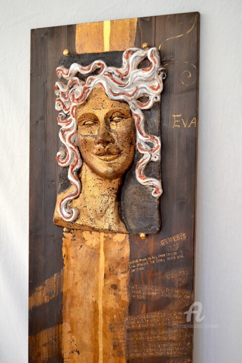 Γλυπτική με τίτλο "Eva" από Krisalide, Αυθεντικά έργα τέχνης, Πηλός Τοποθετήθηκε στο Ξύλινο πάνελ