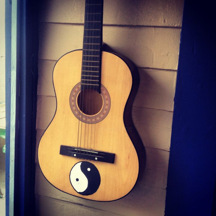 Fotografia zatytułowany „"Yin yang guitar"” autorstwa Krista Ryan, Oryginalna praca