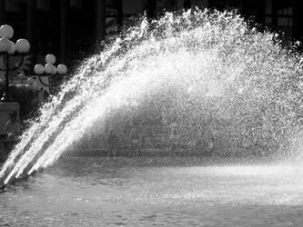 Photographie intitulée "Fontaine des arts" par Pérus Kristof, Œuvre d'art originale