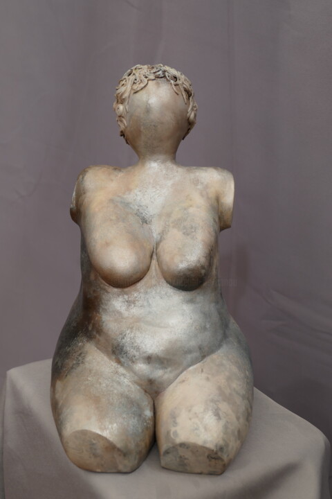 Sculpture titled "APOLLINE (N° 058 B)" by L'Atelier De Nanou, Original Artwork, Terra cotta