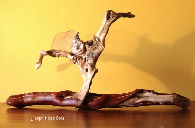 Escultura titulada "L'eveil du bois" por Kiti Bois-Verre, Obra de arte original