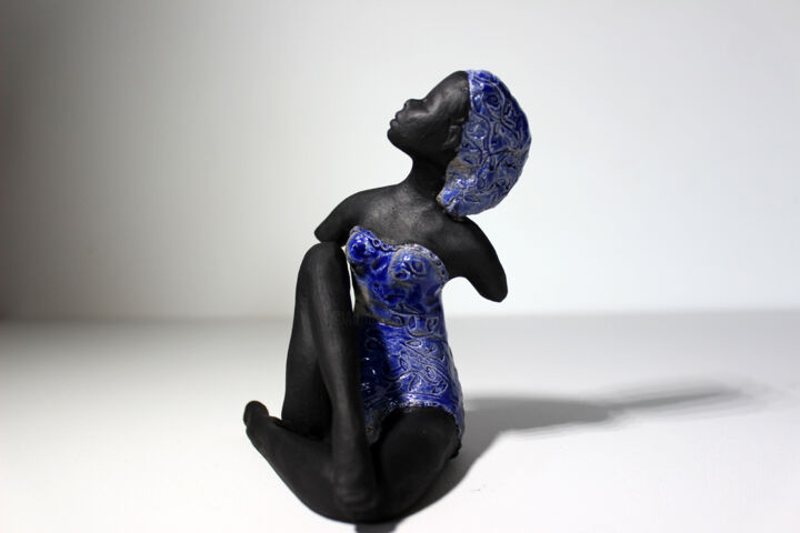 Скульптура под названием "fille de Mélos" - Lady Caviar, Подлинное произведение искусства