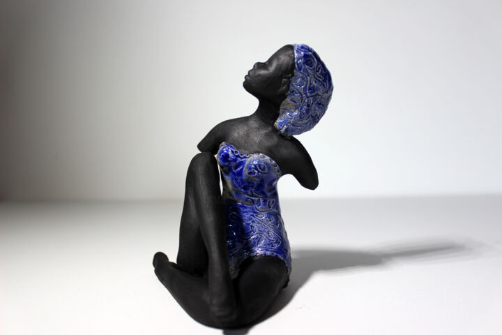 Sculpture titled "fille de Mélos" by Lady Caviar, Original Artwork