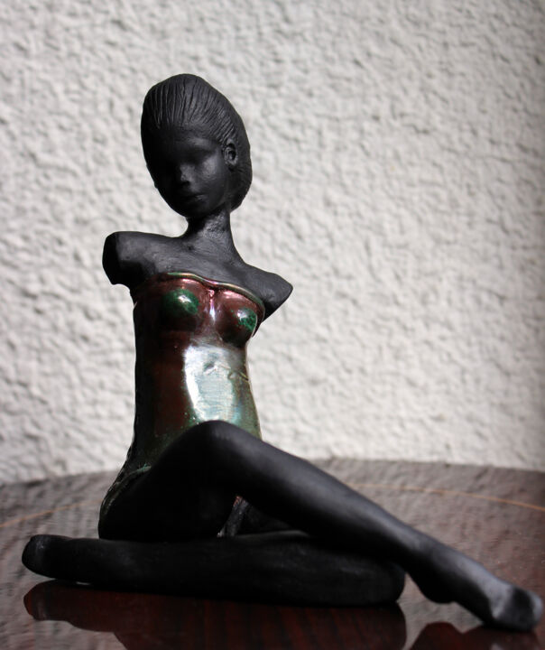 Sculptuur getiteld "Fille de Mélos, mét…" door Lady Caviar, Origineel Kunstwerk