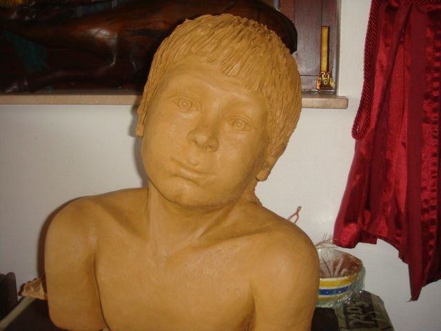 Sculptuur getiteld "mon fils" door Marina Khoutsichvili, Origineel Kunstwerk