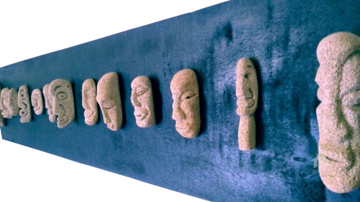 Skulptur mit dem Titel "Cabeças" von Laércio Wolf Wolf, Original-Kunstwerk, Zement Auf Holzplatte montiert
