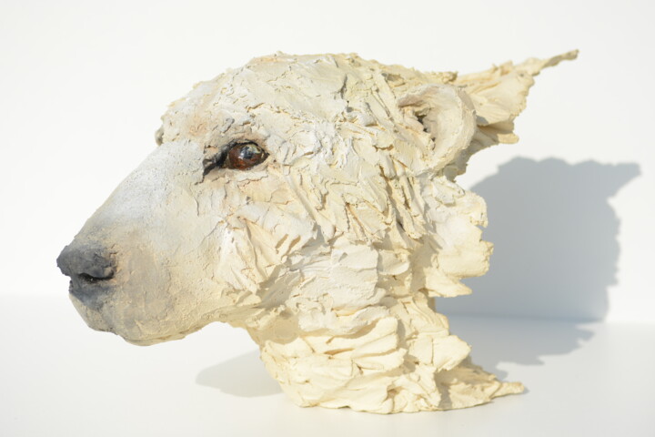 Sculpture titled "Polar bear" by Laëtitia-May Le Guélaff, Original Artwork, Terra cotta