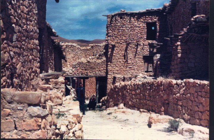 Photographie intitulée "Maisons abandsnnées…" par Lakmos, Œuvre d'art originale