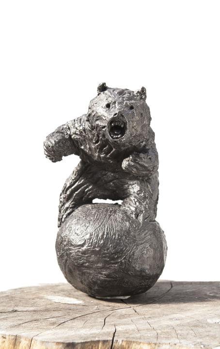 Sculpture titled ". d'ours" by Lamy Tcha, Original Artwork, Resin