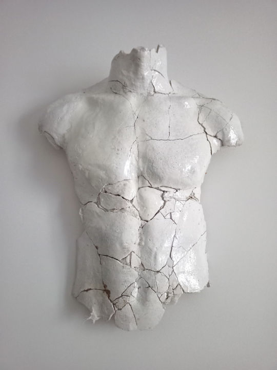 Sculpture titled "Corps brisé" by Benjamin Larroche, Original Artwork, Plaster