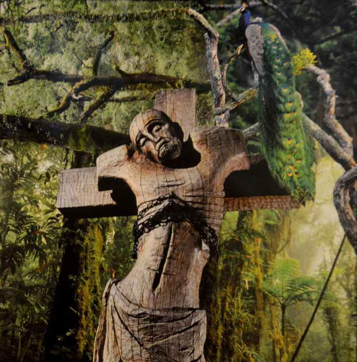 Collages intitulée "CRUCIFIXION" par Manu Vielles, Œuvre d'art originale, Collages Monté sur Panneau de bois