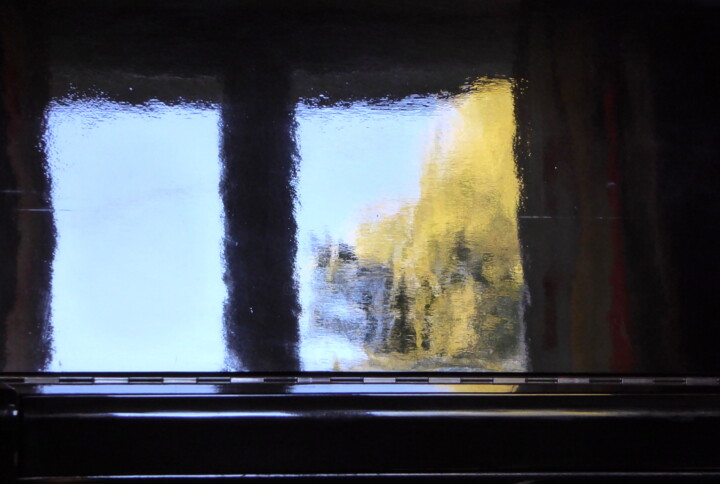Photography titled "Reflet pour piano" by Laure Barlet, Original Artwork