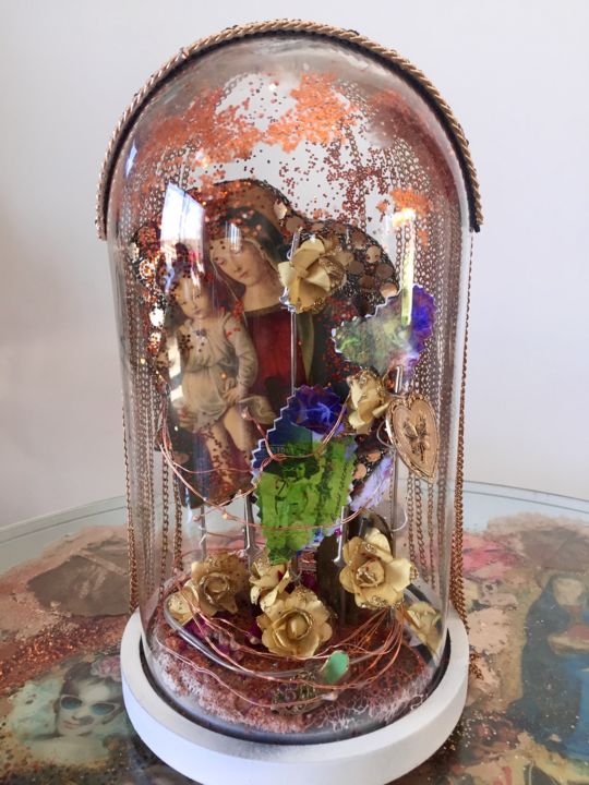 Design titled "La vierge à l'enfant" by Laurence Anjubeau, Original Art, Luminaire