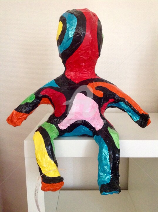 Sculpture titled "MONSIEUR BIDON ASSIS" by Laurence Lbn, Original Artwork, Paper maché