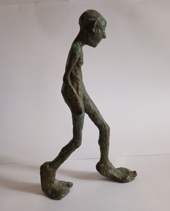 Sculpture titled "UN PAS" by Laurence Pustoc'H, Original Artwork, Bronze