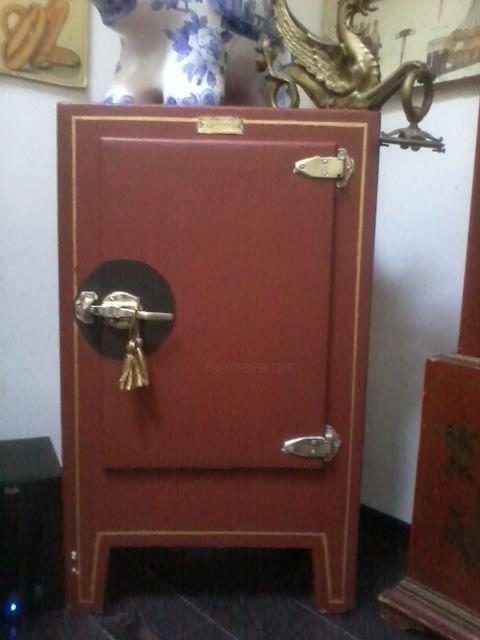la glaciere antique refrigerator