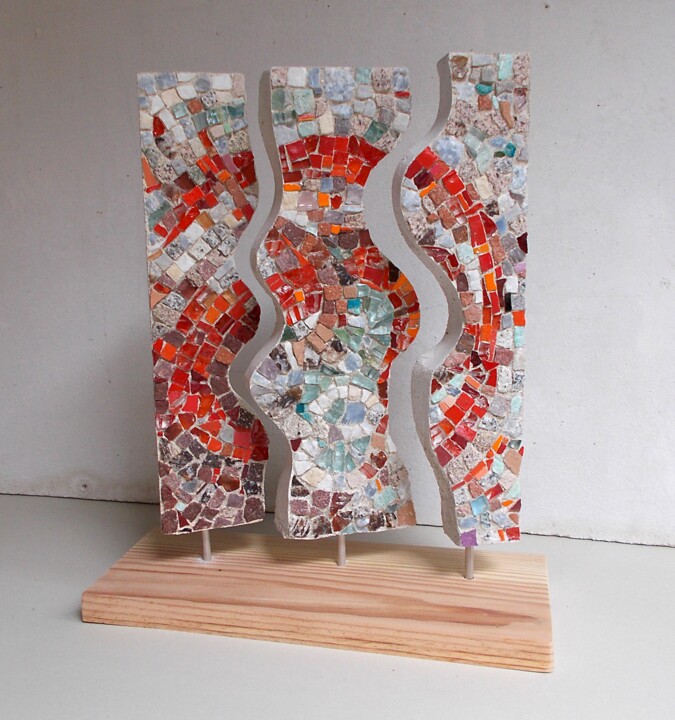 Sculpture titled "TRIO ROUGE" by Laurent Hunzinger, Original Artwork, Mosaic