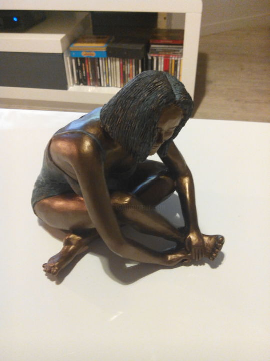 Sculpture titled "muse.jpg" by Laurent Leroy, Original Artwork, Clay