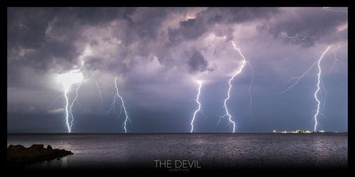 Photographie intitulée "The Devil" par Laurent Virzi, Œuvre d'art originale, Photographie numérique