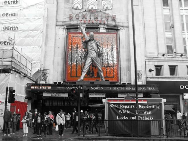 Photographie intitulée "Dominion Theatre" par Lchod, Œuvre d'art originale